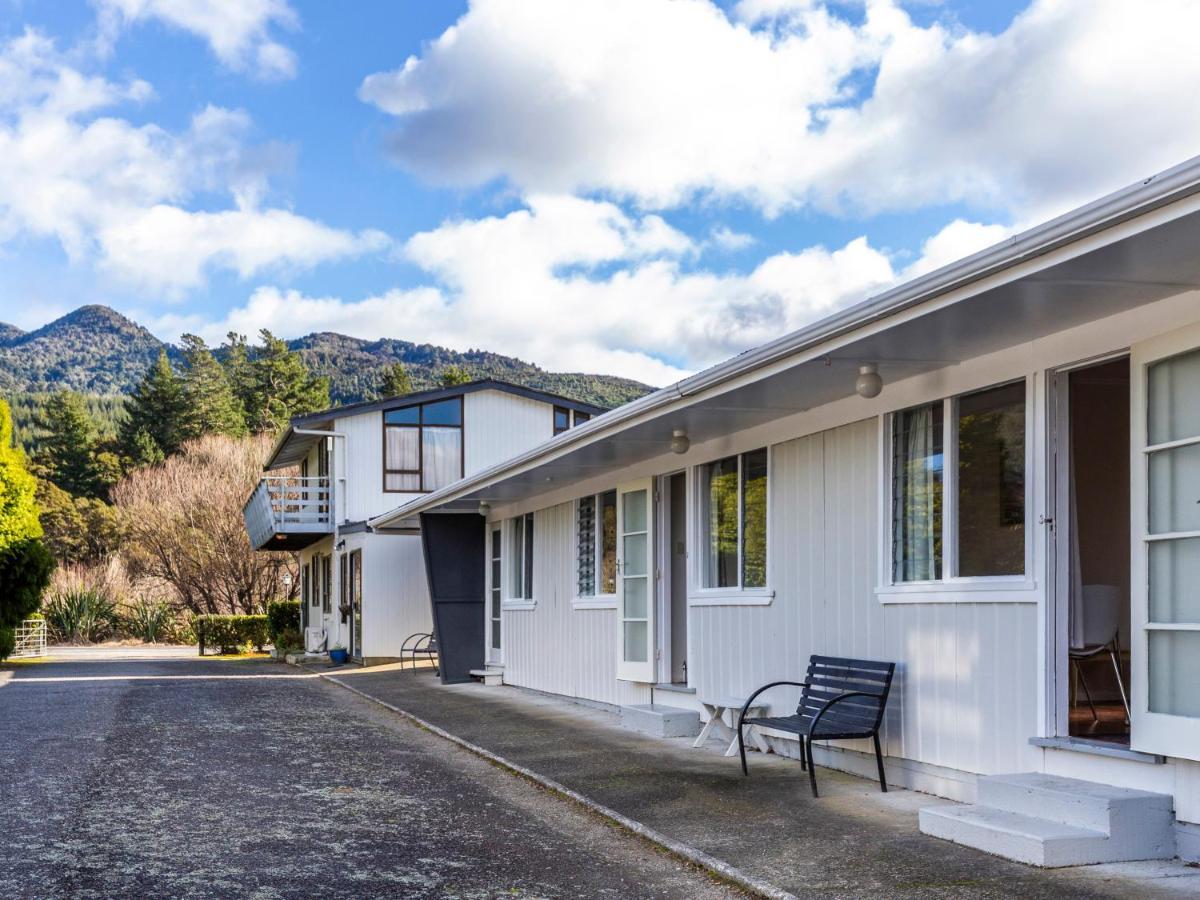 Rainbow Motel & Hot Pools Turangi Exterior photo