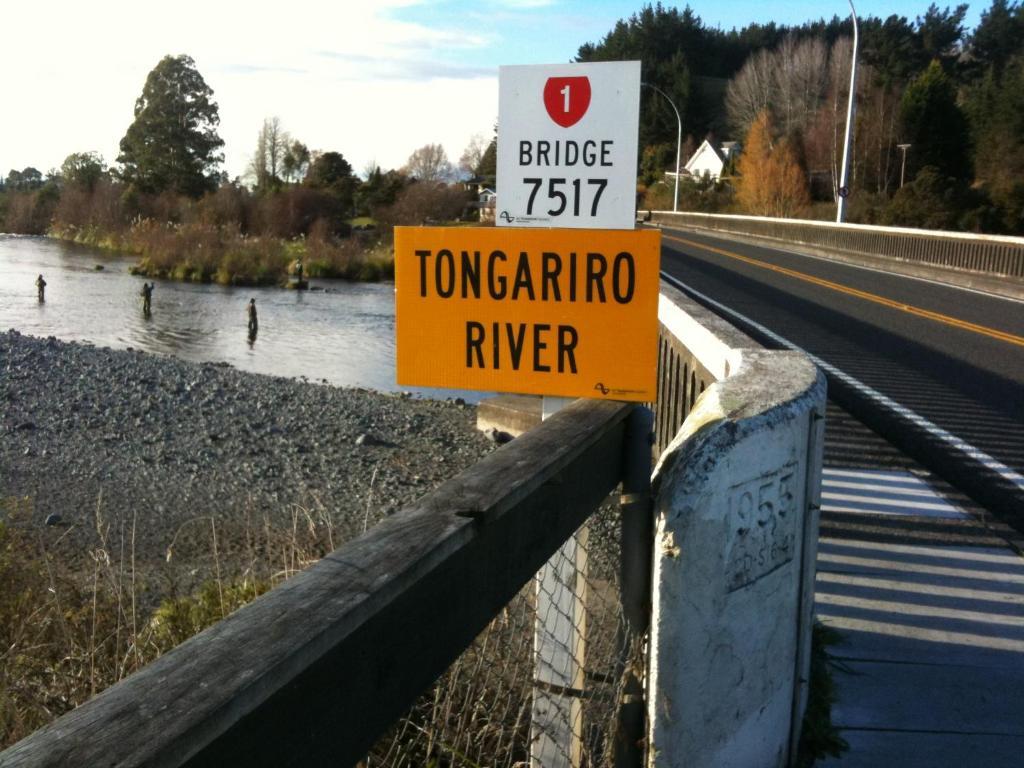 Rainbow Motel & Hot Pools Turangi Exterior photo